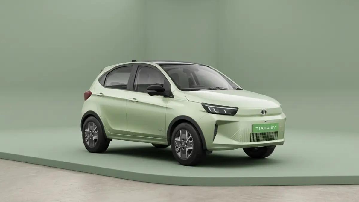 Tata Tiago EV Variant Wise Feature Explained: Here is What Each Variant Gets You Tata Tiago EV Variant Wise Feature Explained: Here is What Each Variant Gets You