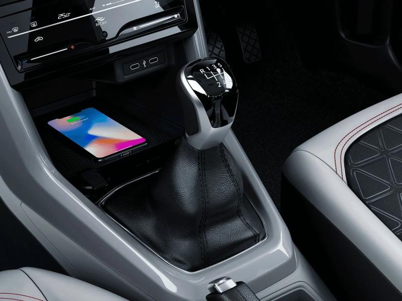 volkswagen-taigun-wireless-phone-charging
